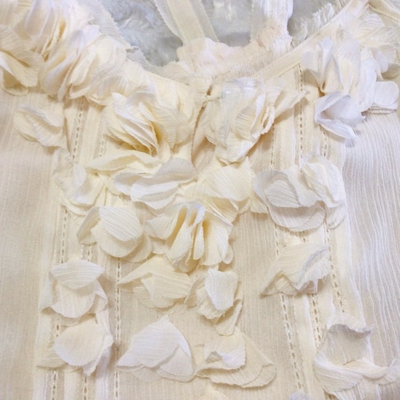 Abercrombie & Fitch Sleeveless Flower Petal Appliqué Top XS - Picture 2 of 7